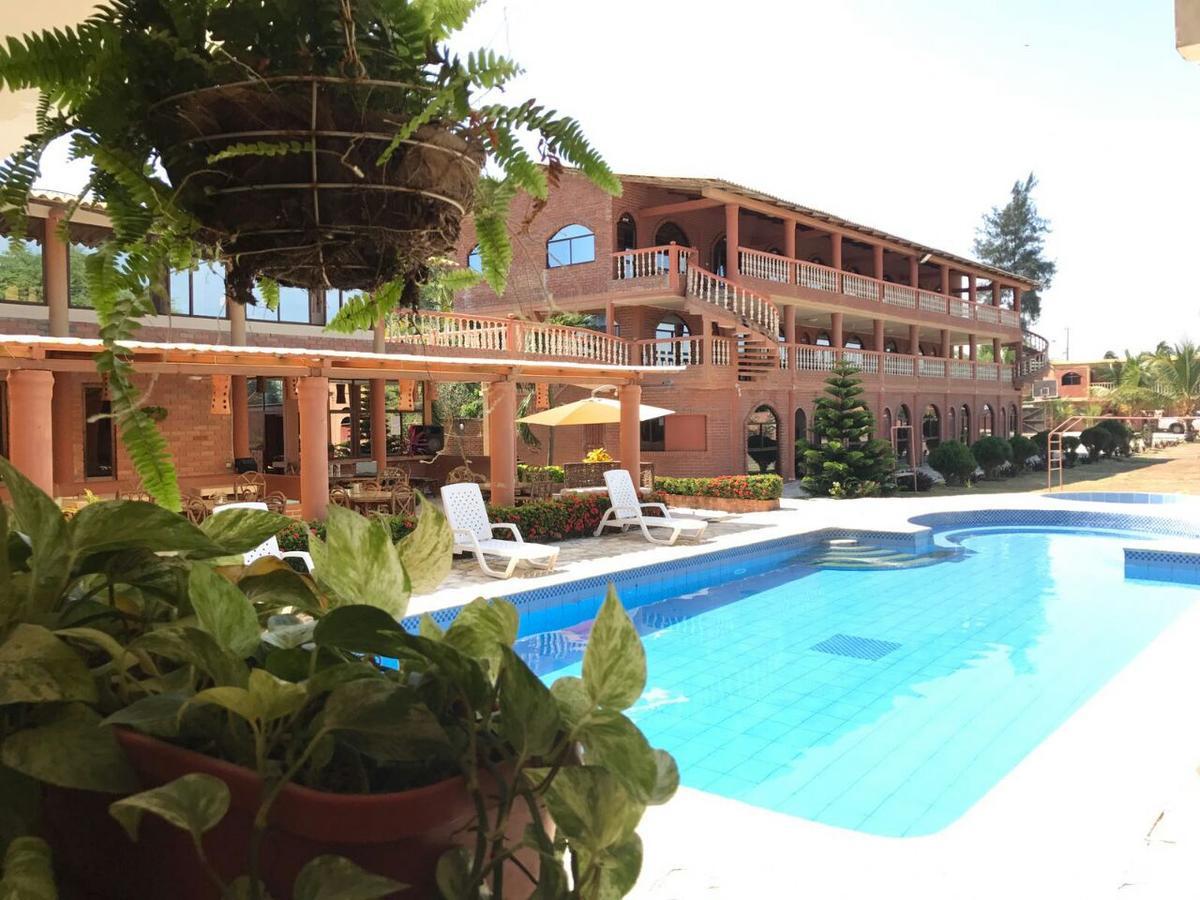 Suite Hotel Romanos ปลายาส ภายนอก รูปภาพ